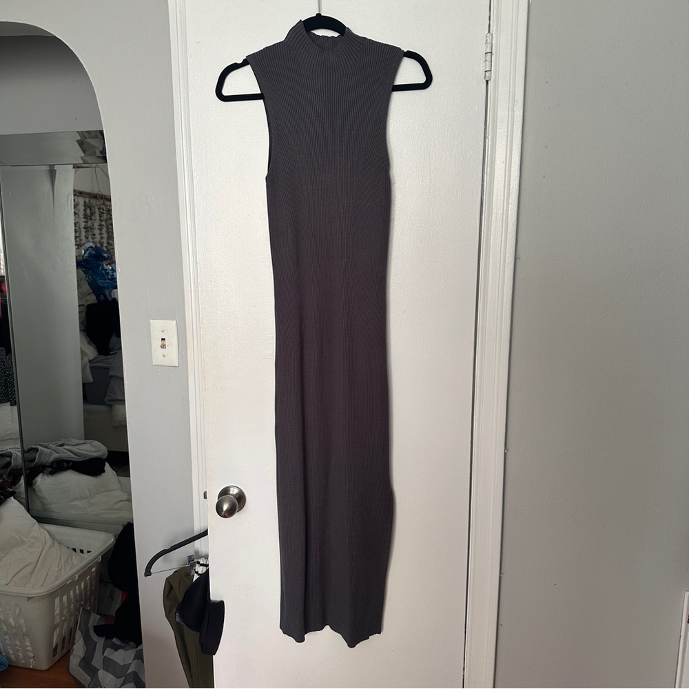 Sleeveless Gray Maxi Dress